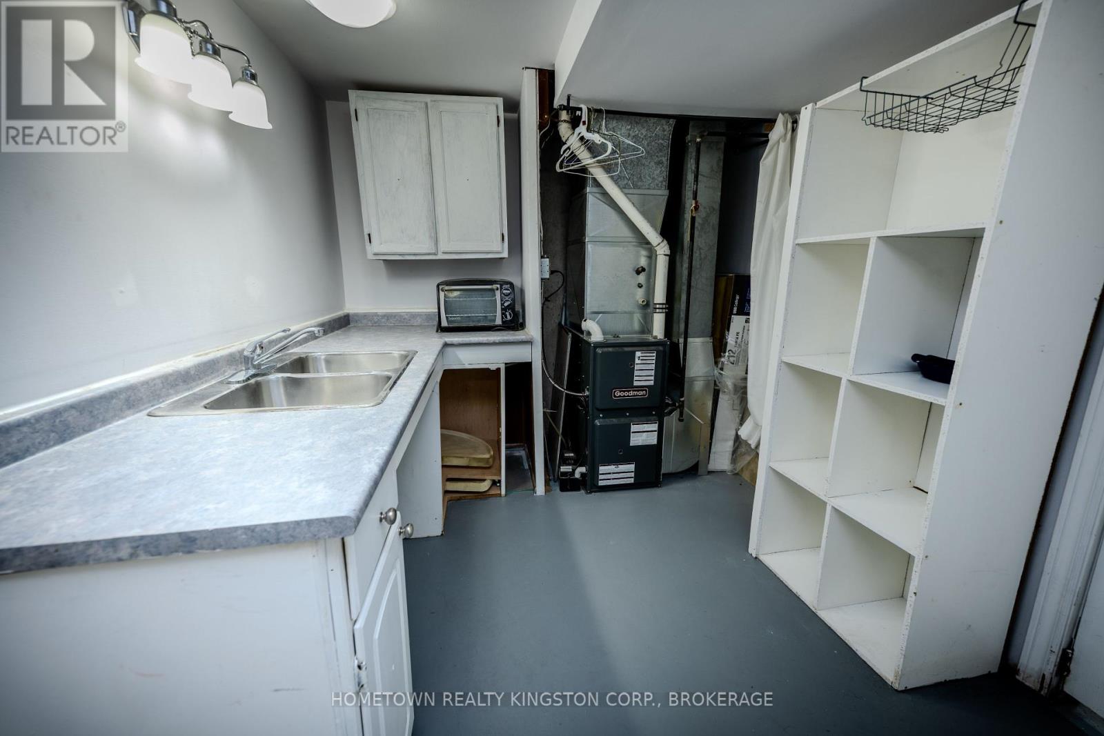 983 Oakview Avenue, Kingston, Ontario  K7M 6W9 - Photo 22 - X12400642