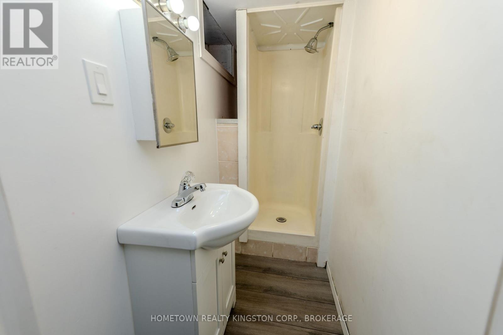 983 Oakview Avenue, Kingston, Ontario  K7M 6W9 - Photo 23 - X12400642