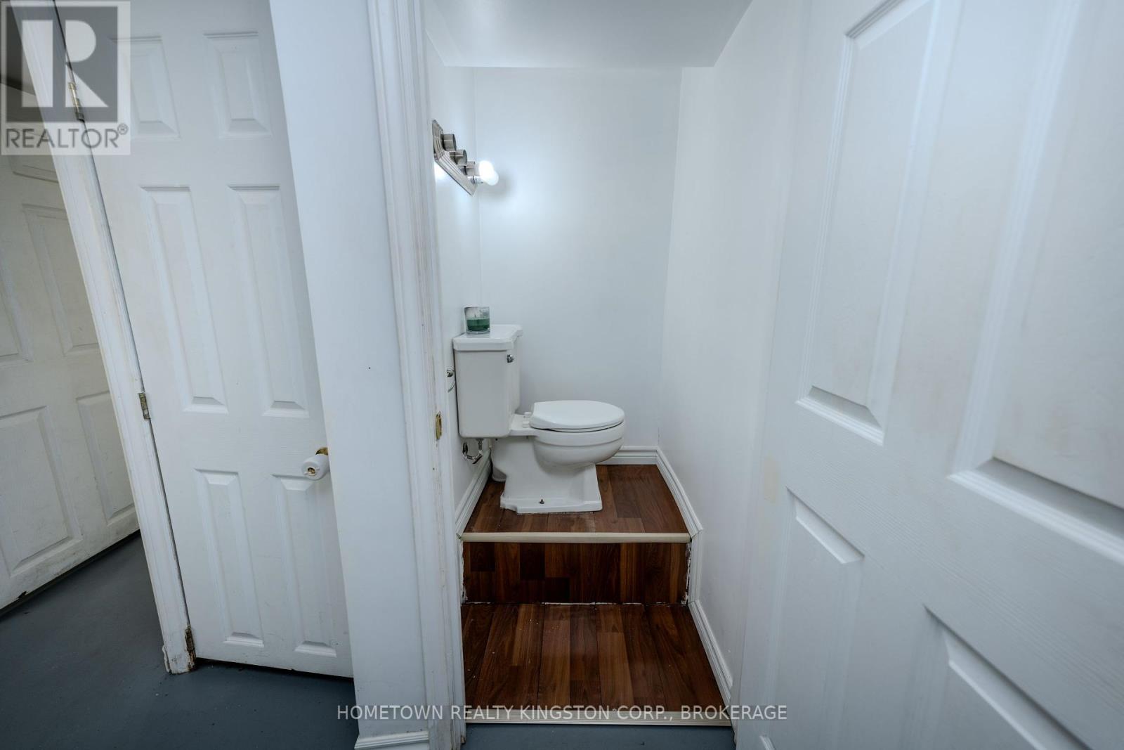 983 Oakview Avenue, Kingston, Ontario  K7M 6W9 - Photo 24 - X12400642
