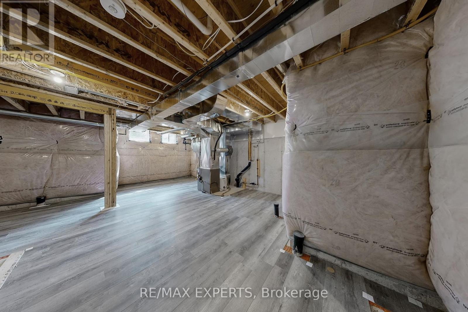 5 - 8 Church Street, Vaughan, Ontario  L6A 3Z3 - Photo 38 - N12399256