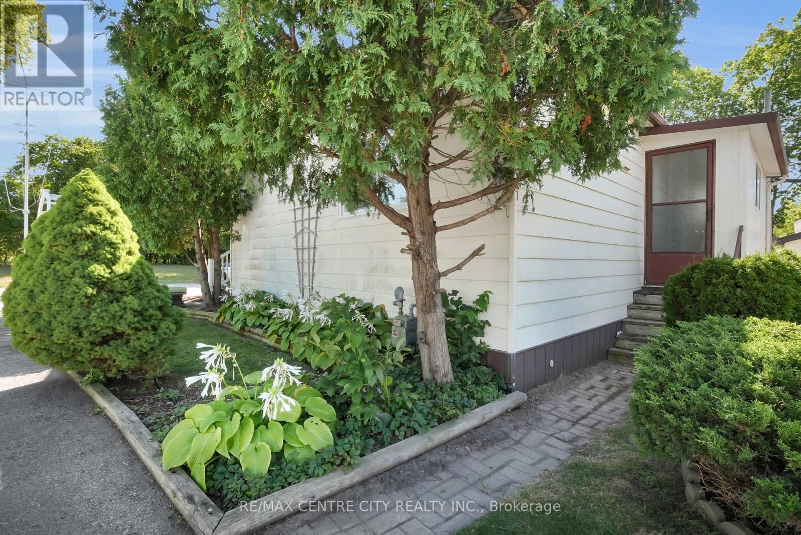 87 - 198 Springbank Drive, London South, Ontario  N6J 1G1 - Photo 5 - X12400671