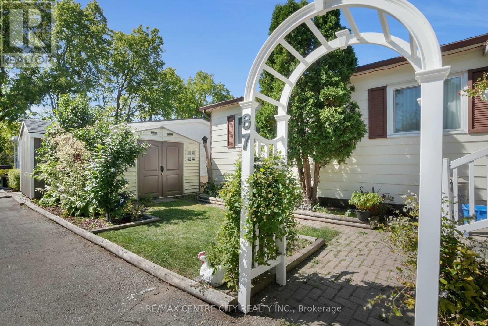 87 - 198 Springbank Drive, London South, Ontario  N6J 1G1 - Photo 6 - X12400671