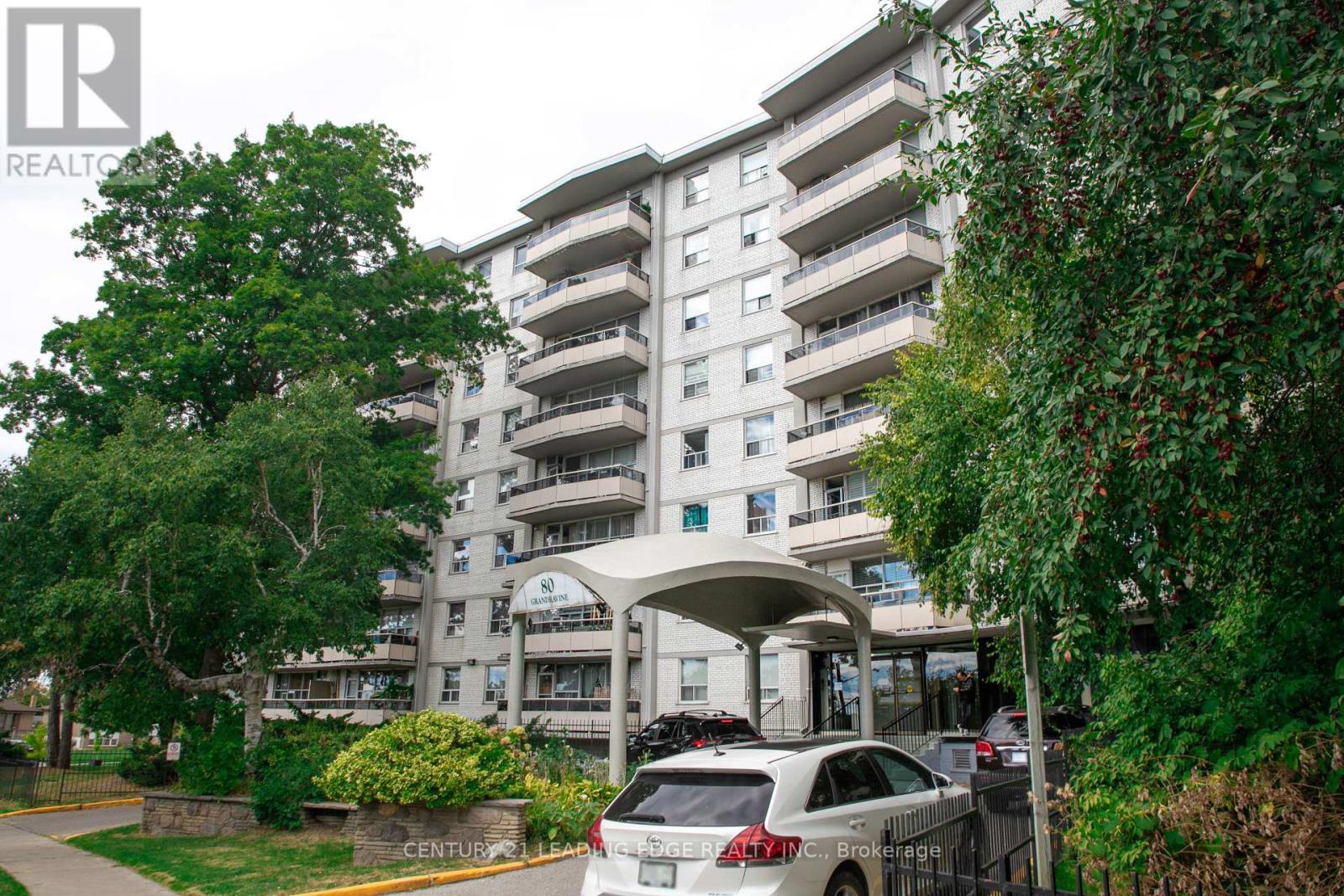 917 - 80 Grandravine Drive, Toronto, Ontario  M3J 1B2 - Photo 2 - W12389002