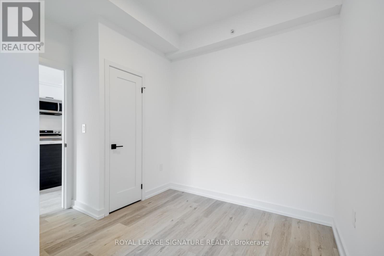Ph7 - 3039 Dundas Street W, Toronto, Ontario  M6P 1Z5 - Photo 13 - W12398821