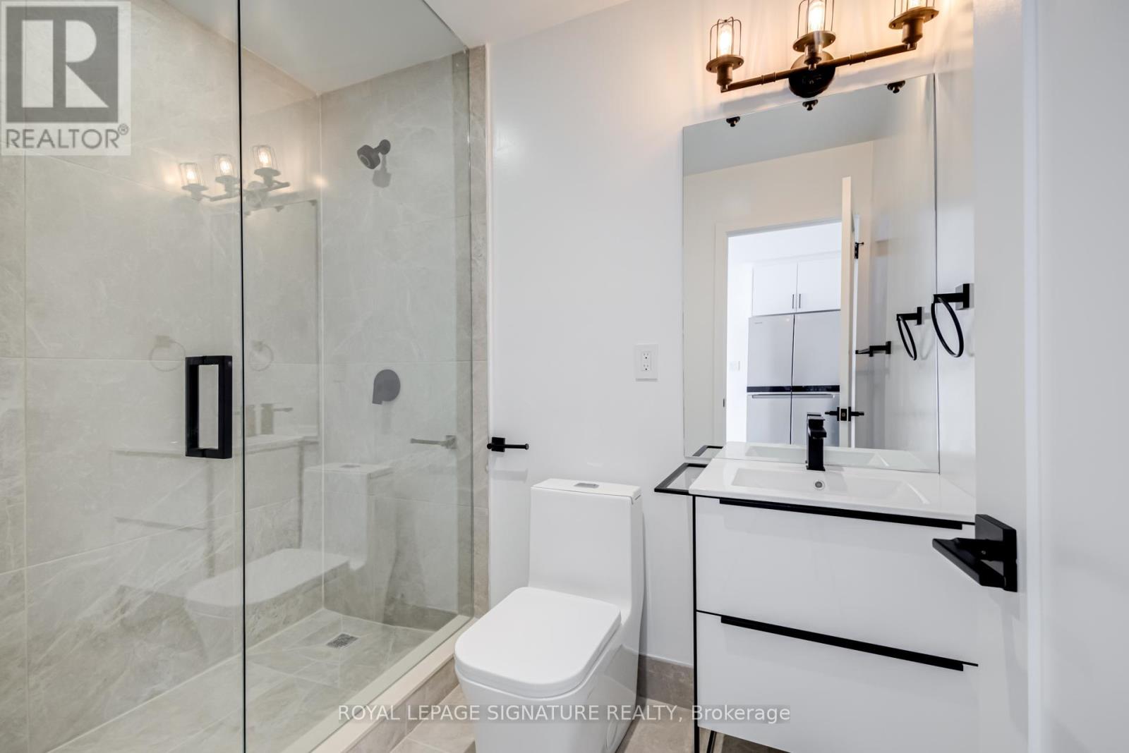 Ph7 - 3039 Dundas Street W, Toronto, Ontario  M6P 1Z5 - Photo 14 - W12398821