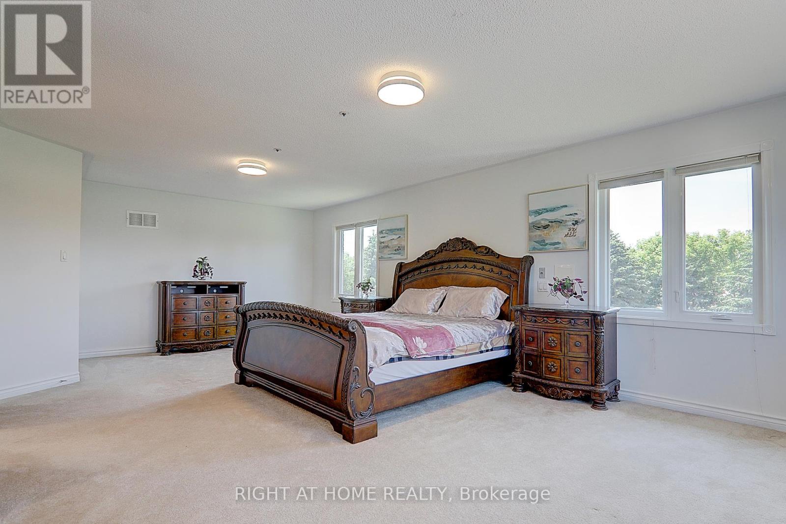 1008 Mount Albert Road, East Gwillimbury, Ontario  L0G 1V0 - Photo 19 - N12400472