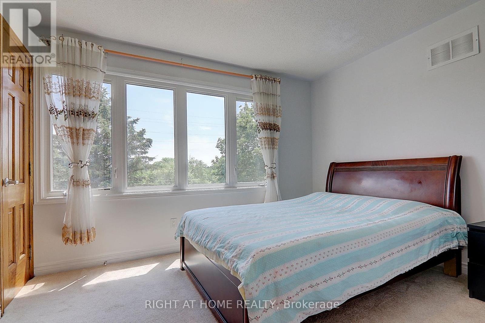 1008 Mount Albert Road, East Gwillimbury, Ontario  L0G 1V0 - Photo 23 - N12400472