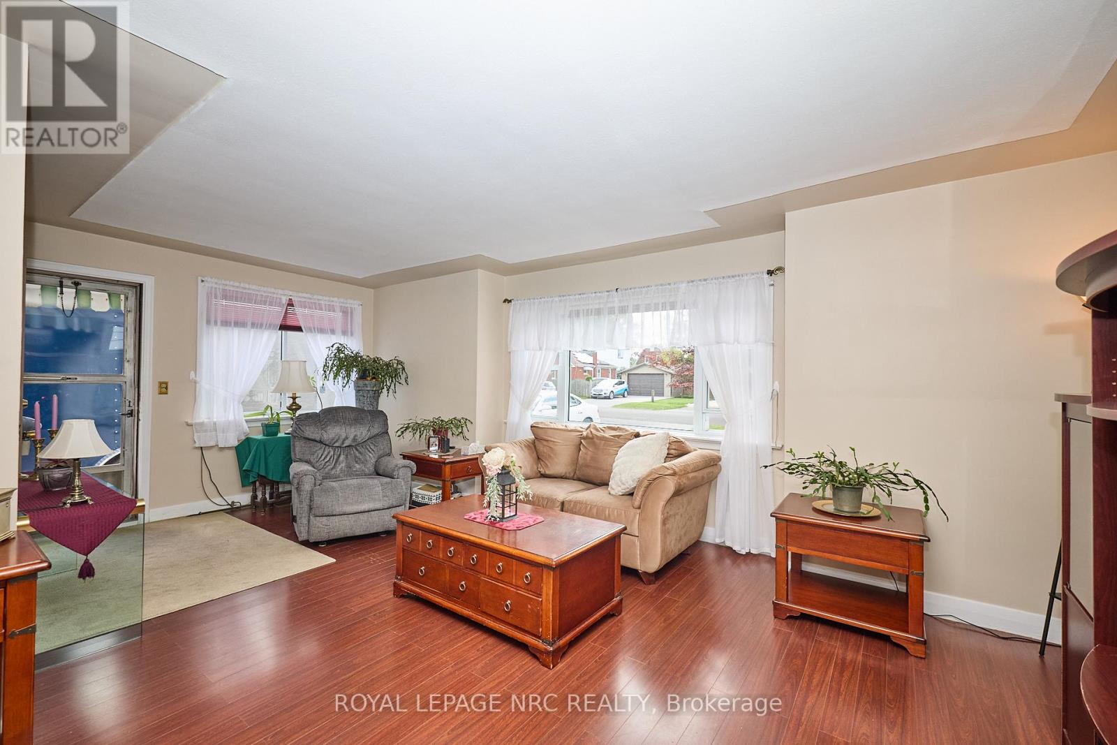6947 Garden Street, Niagara Falls, Ontario  L2G 1H8 - Photo 11 - X12400690