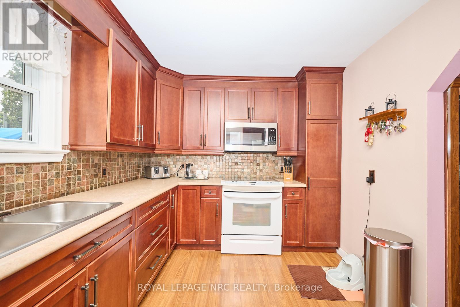 6947 Garden Street, Niagara Falls, Ontario  L2G 1H8 - Photo 19 - X12400690