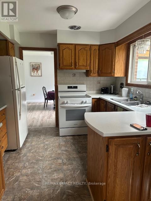 214 Marigold Avenue, Oshawa, Ontario  L1G 3G3 - Photo 13 - E12400626