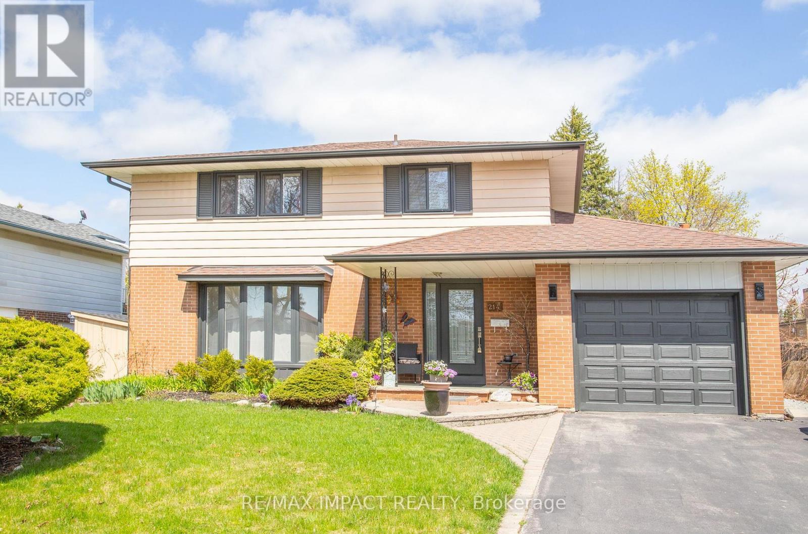 214 Marigold Avenue, Oshawa, Ontario  L1G 3G3 - Photo 2 - E12400626