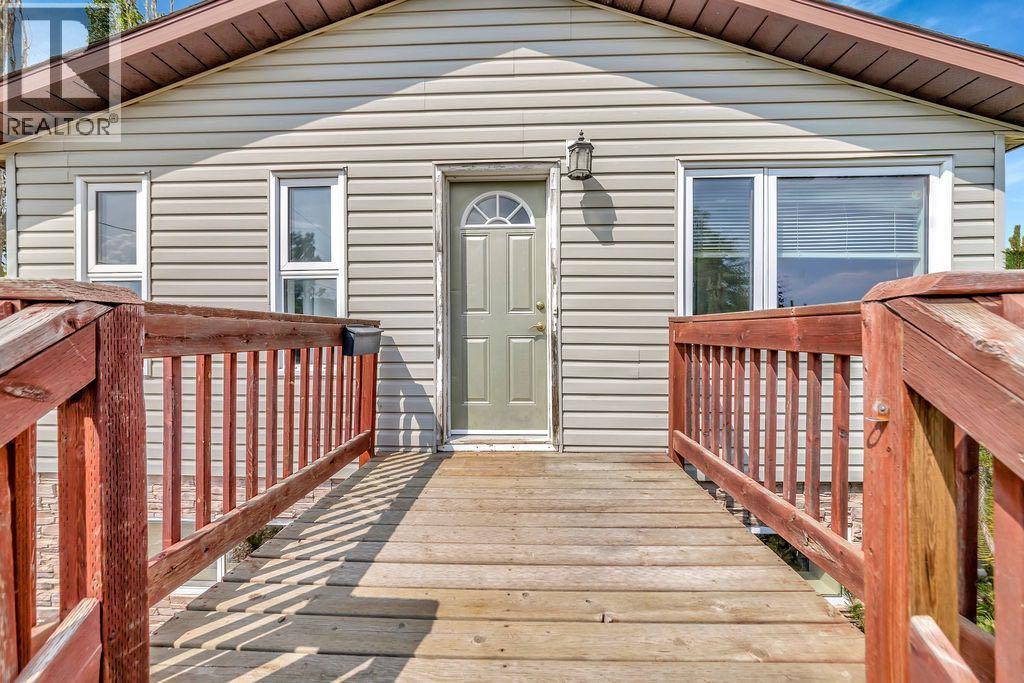 4th Street E /76 Ross Avenue, Lashburn, Saskatchewan  S0M 1H0 - Photo 6 - A2232657
