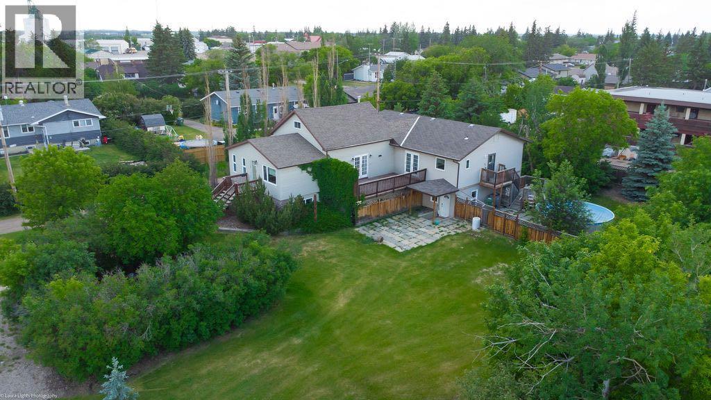 4th Street E /76 Ross Avenue, Lashburn, Saskatchewan  S0M 1H0 - Photo 3 - A2232657