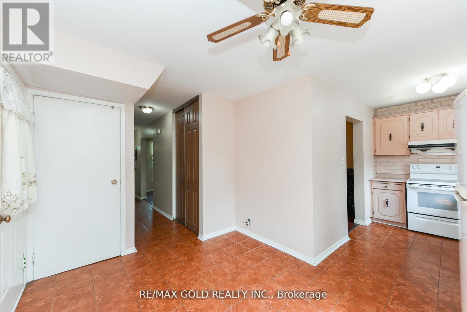 29 Glenmore Crescent, Brampton, Ontario  L6S 1H9 - Photo 19 - W12400476