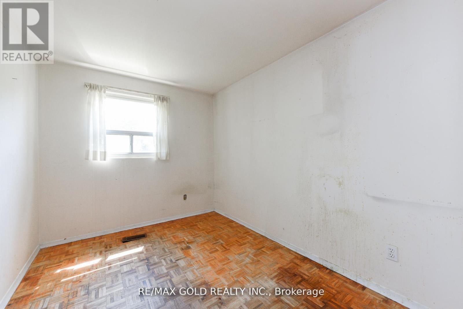 29 Glenmore Crescent, Brampton, Ontario  L6S 1H9 - Photo 21 - W12400476