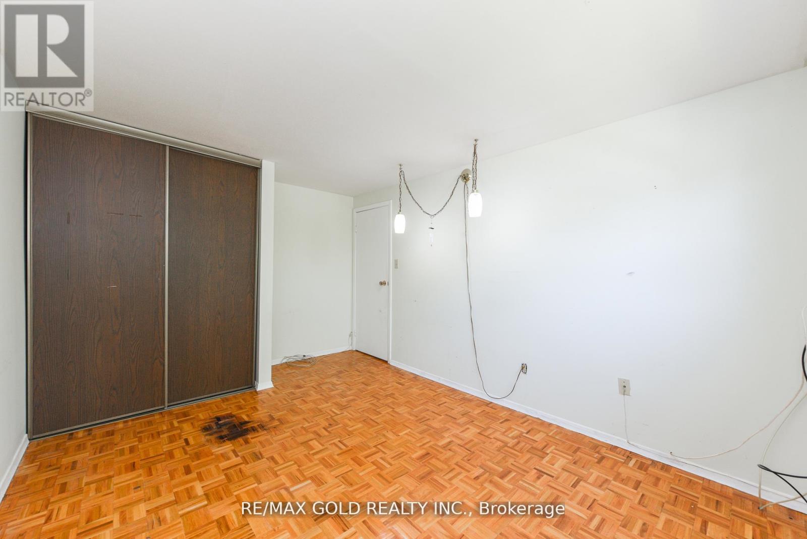 29 Glenmore Crescent, Brampton, Ontario  L6S 1H9 - Photo 29 - W12400476