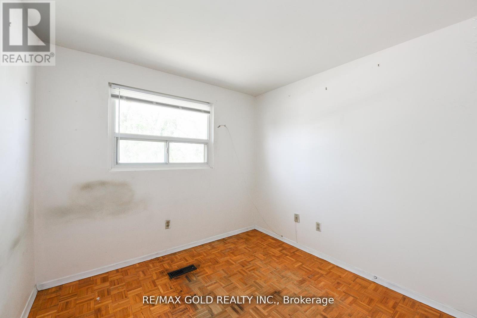 29 Glenmore Crescent, Brampton, Ontario  L6S 1H9 - Photo 34 - W12400476