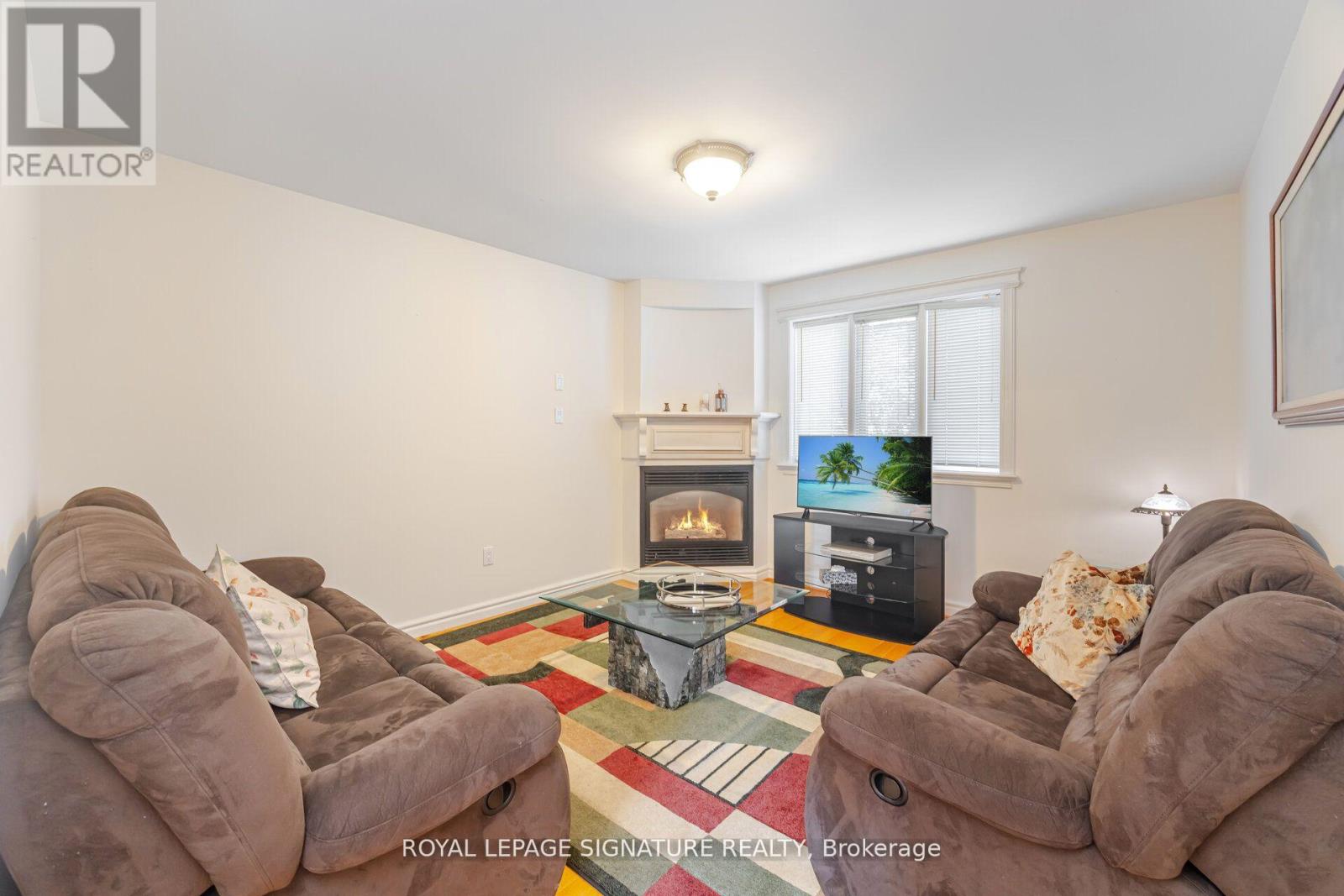 4097 Hickory Drive, Mississauga, Ontario  L4W 1L1 - Photo 25 - W12400488