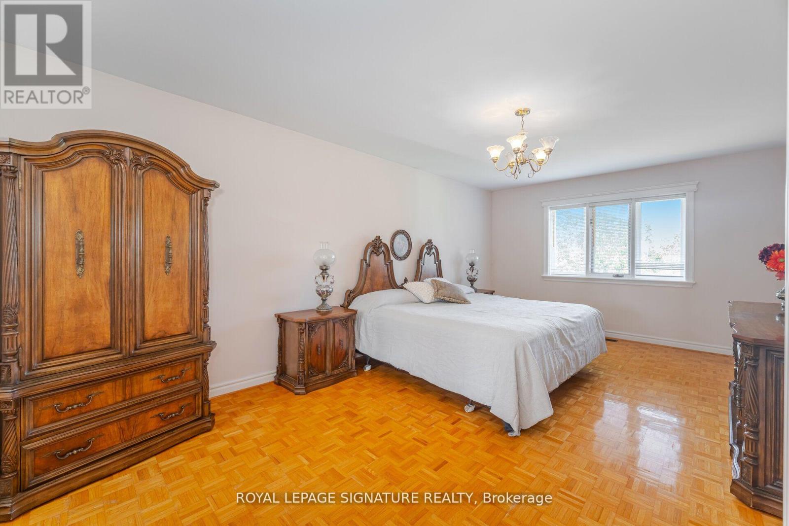 4097 Hickory Drive, Mississauga, Ontario  L4W 1L1 - Photo 32 - W12400488