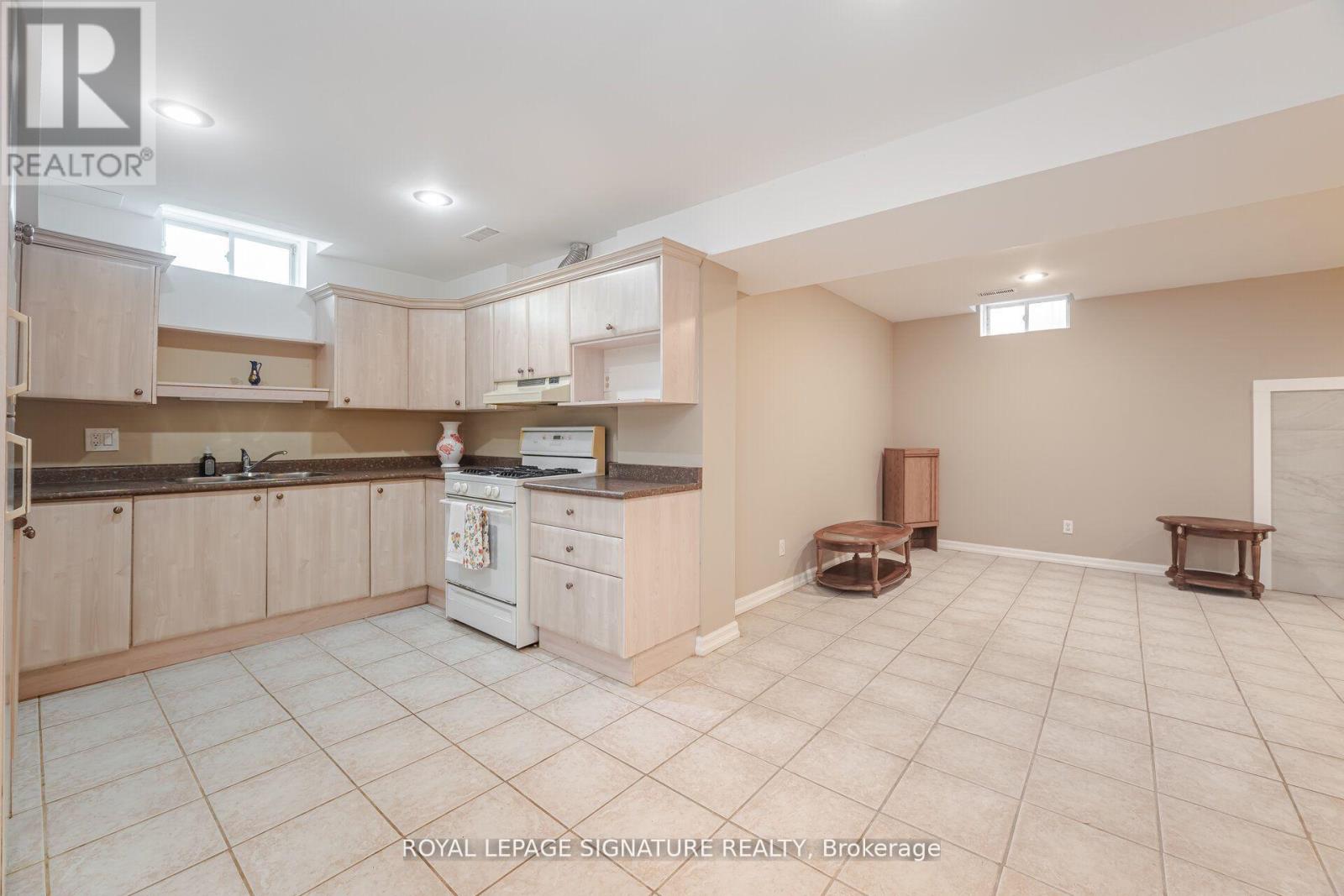 4097 Hickory Drive, Mississauga, Ontario  L4W 1L1 - Photo 46 - W12400488