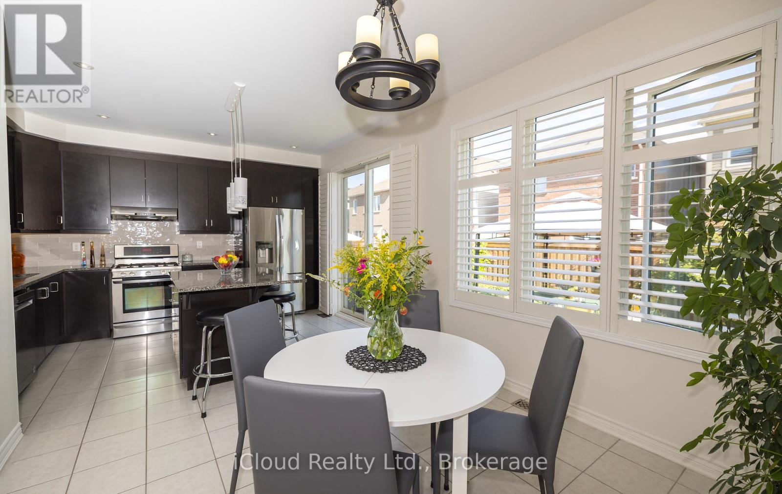 954 Penson Crescent, Milton (Co Coates), Ontario  L9T 8Z7 - Photo 13 - W12400504