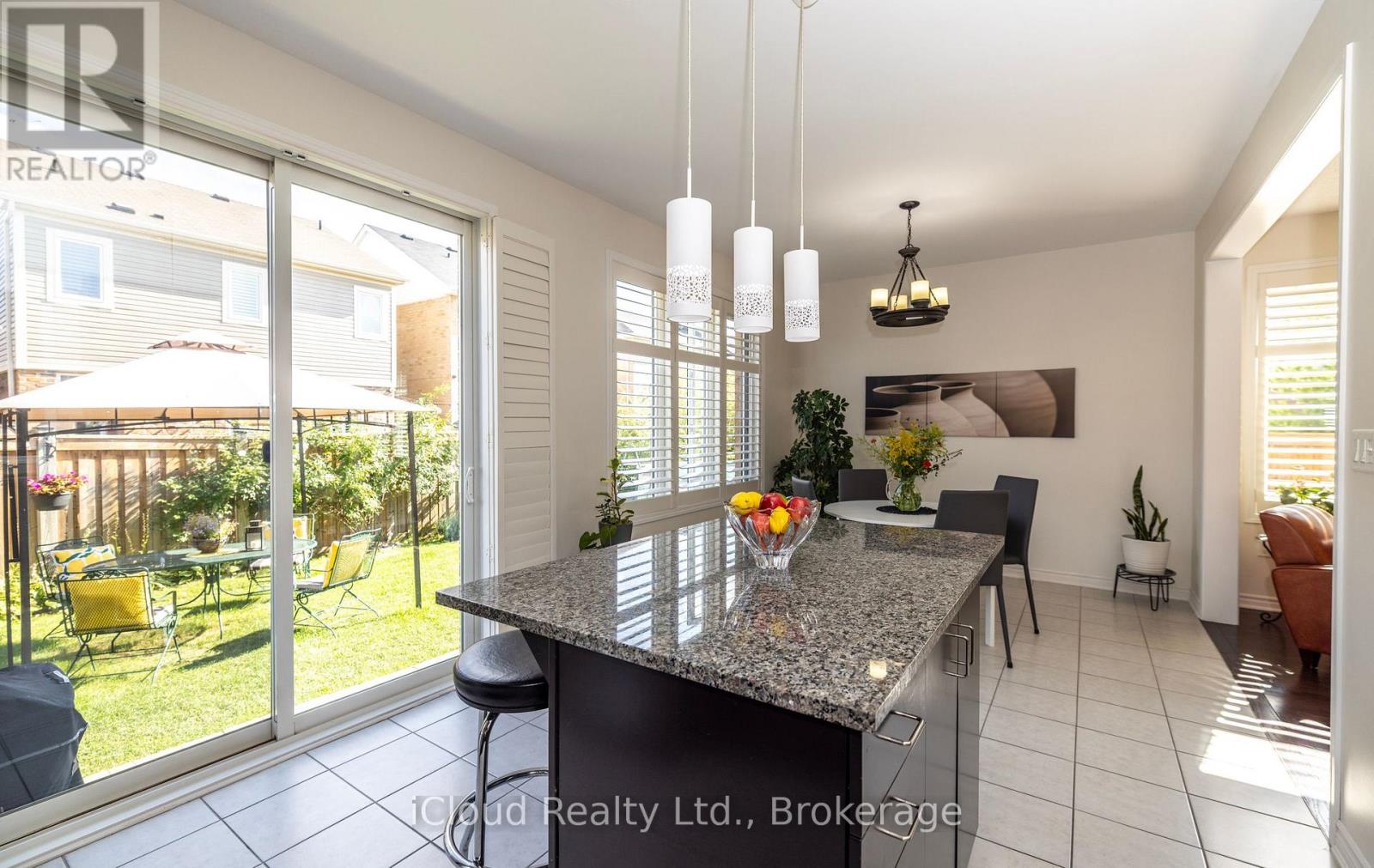 954 Penson Crescent, Milton (Co Coates), Ontario  L9T 8Z7 - Photo 14 - W12400504