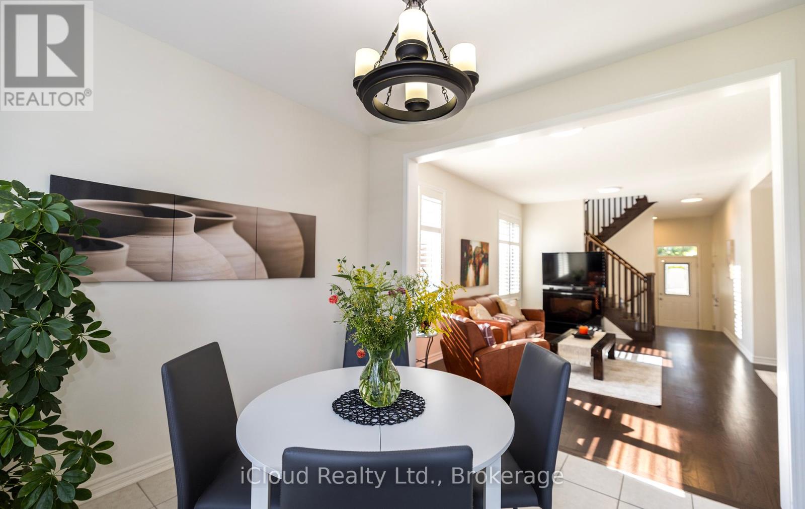 954 Penson Crescent, Milton (Co Coates), Ontario  L9T 8Z7 - Photo 8 - W12400504