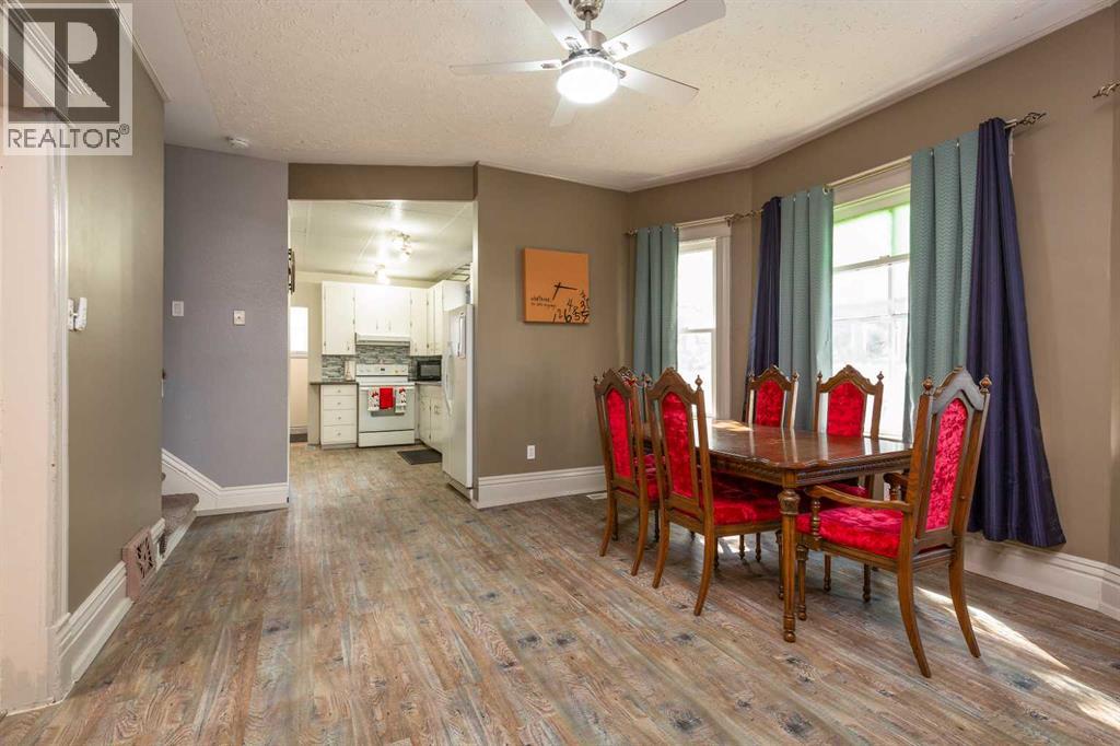 Property at 1210 6 Avenue S image 3