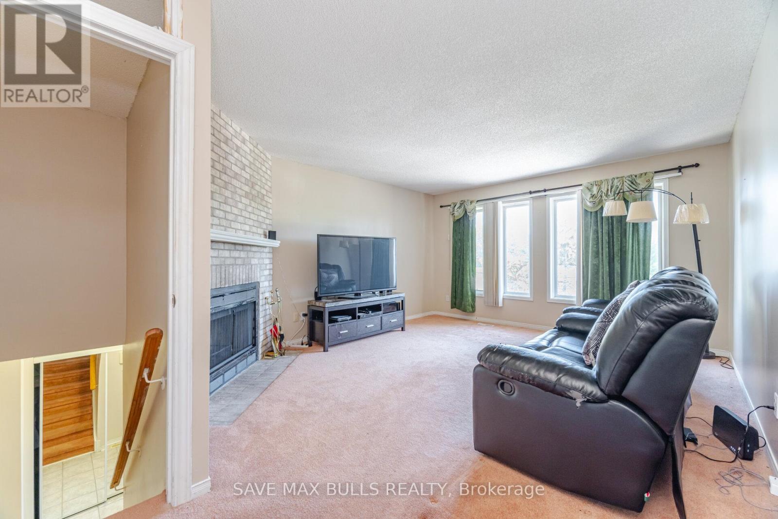 146 Toba Crescent, Brampton, Ontario  L6Z 4R9 - Photo 20 - W12400530