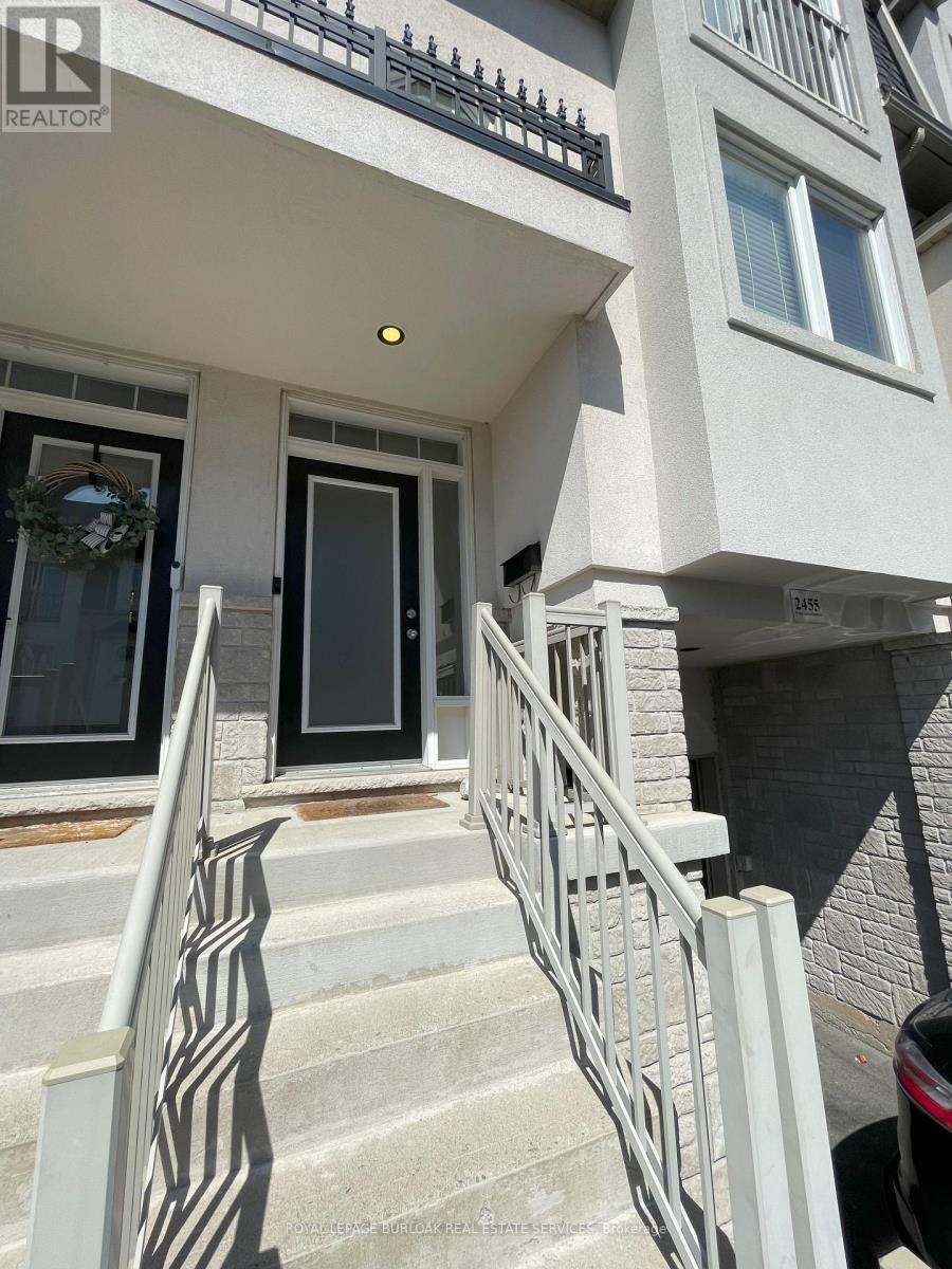 2455 SCHOLARS COMMON, Burlington, Ontario