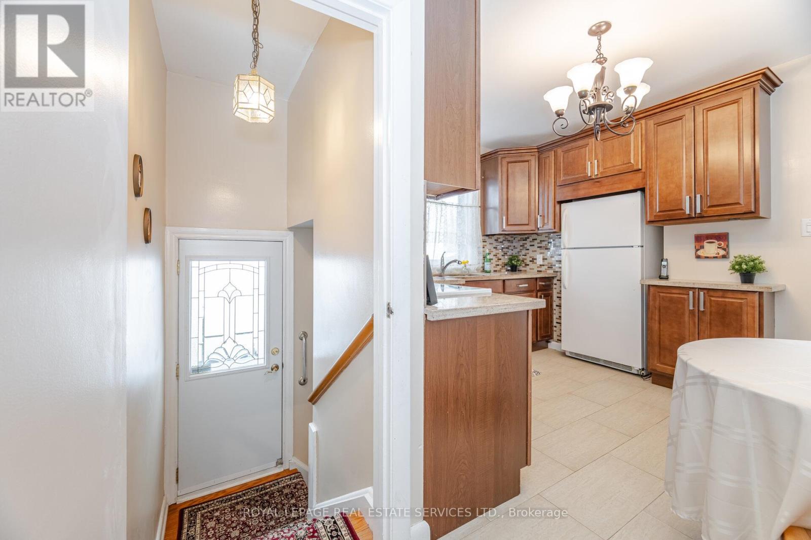 46 Cardigan Road, Toronto, Ontario  M8Z 2W2 - Photo 27 - W12400595