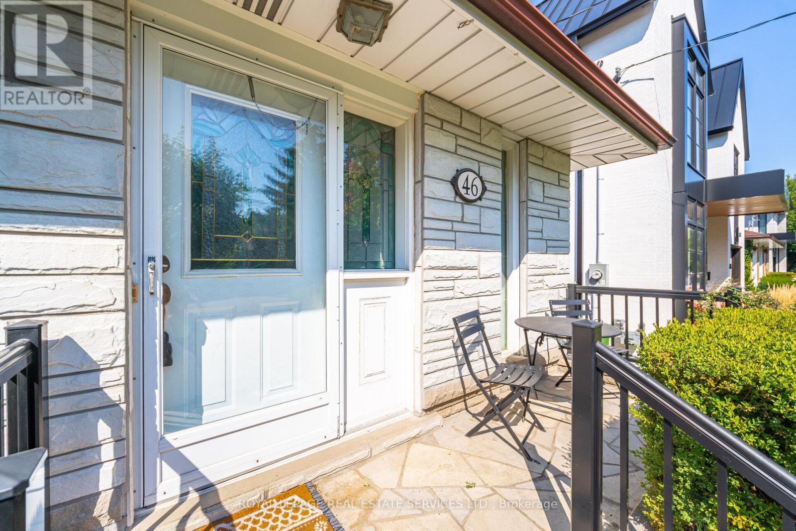 46 Cardigan Road, Toronto, Ontario  M8Z 2W2 - Photo 4 - W12400595