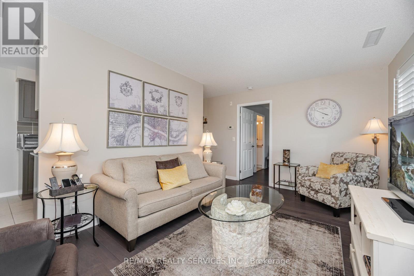105 - 60 Via Rosedale Way, Brampton (Sandringham-Wellington), Ontario  L6R 3X6 - Photo 10 - W12400605