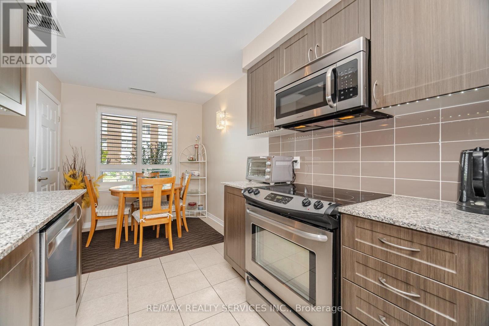 105 - 60 Via Rosedale Way, Brampton (Sandringham-Wellington), Ontario  L6R 3X6 - Photo 17 - W12400605