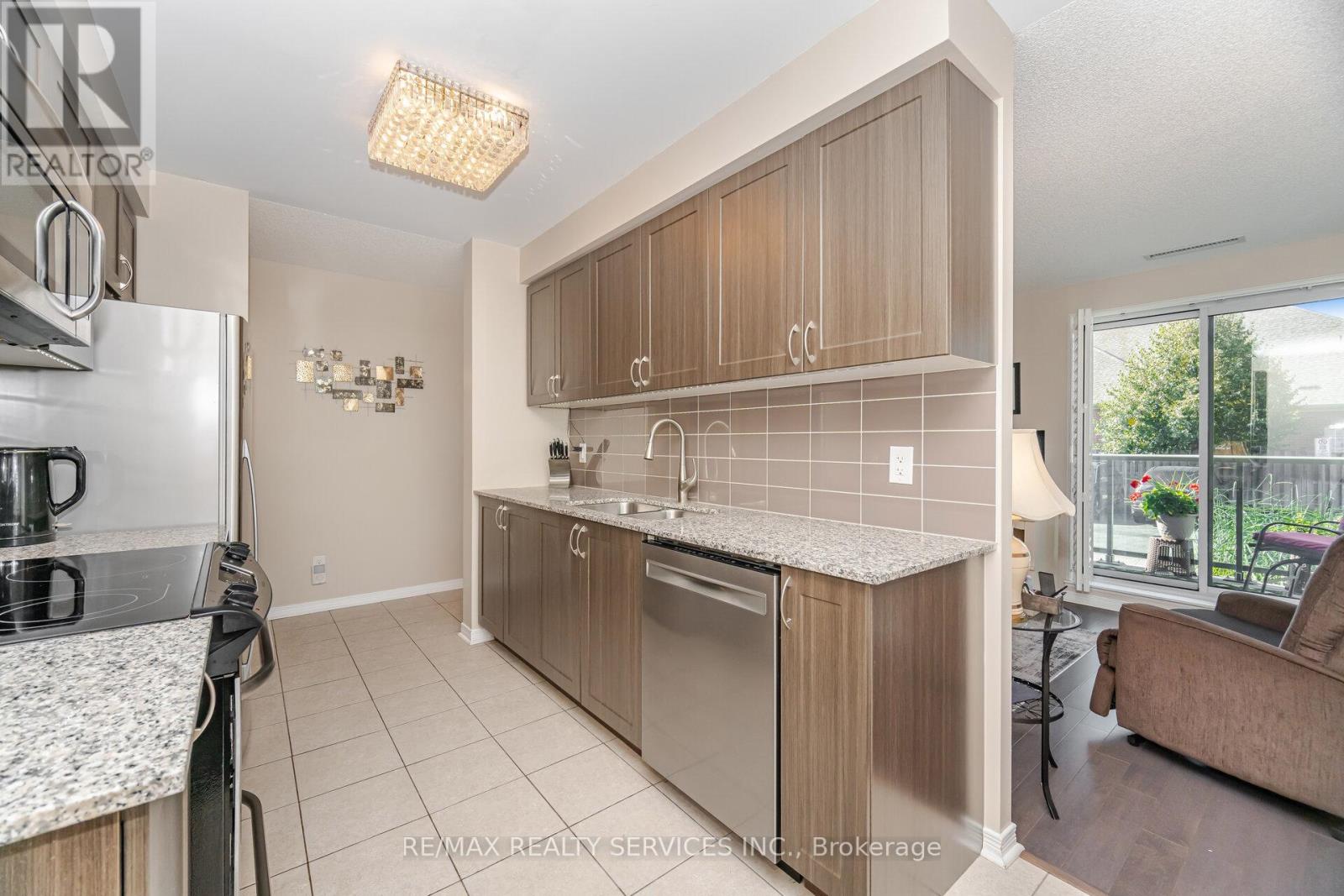 105 - 60 Via Rosedale Way, Brampton (Sandringham-Wellington), Ontario  L6R 3X6 - Photo 18 - W12400605