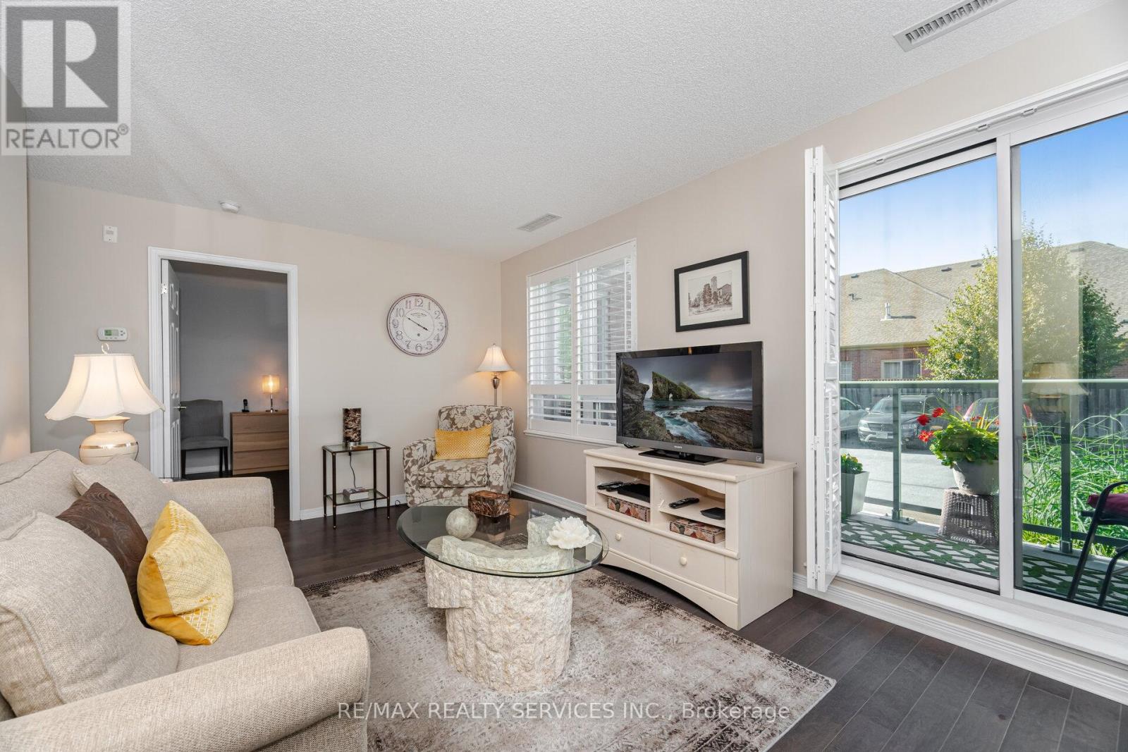 105 - 60 Via Rosedale Way, Brampton (Sandringham-Wellington), Ontario  L6R 3X6 - Photo 9 - W12400605