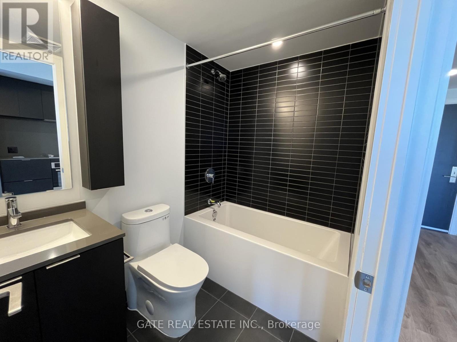1002 - 3009 Novar Road, Mississauga, Ontario  L5B 0P9 - Photo 11 - W12400615