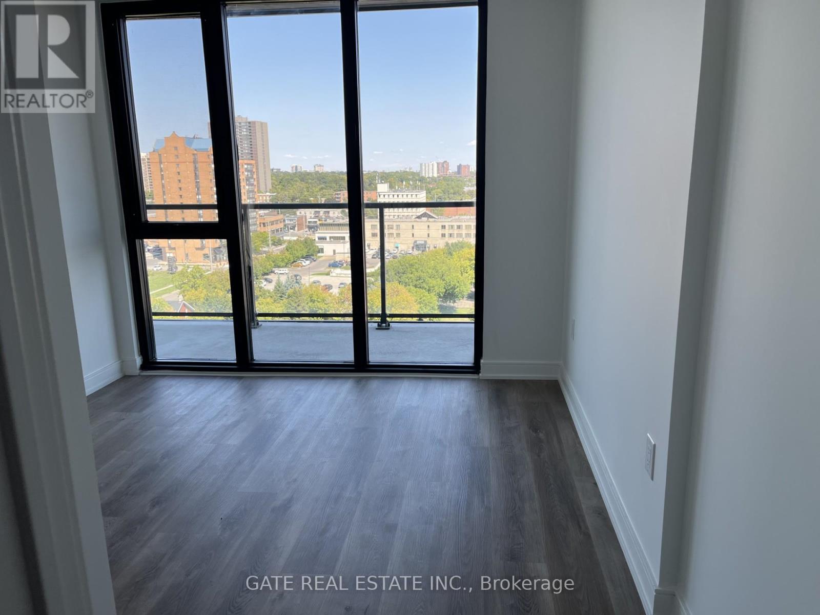 1002 - 3009 Novar Road, Mississauga, Ontario  L5B 0P9 - Photo 7 - W12400615