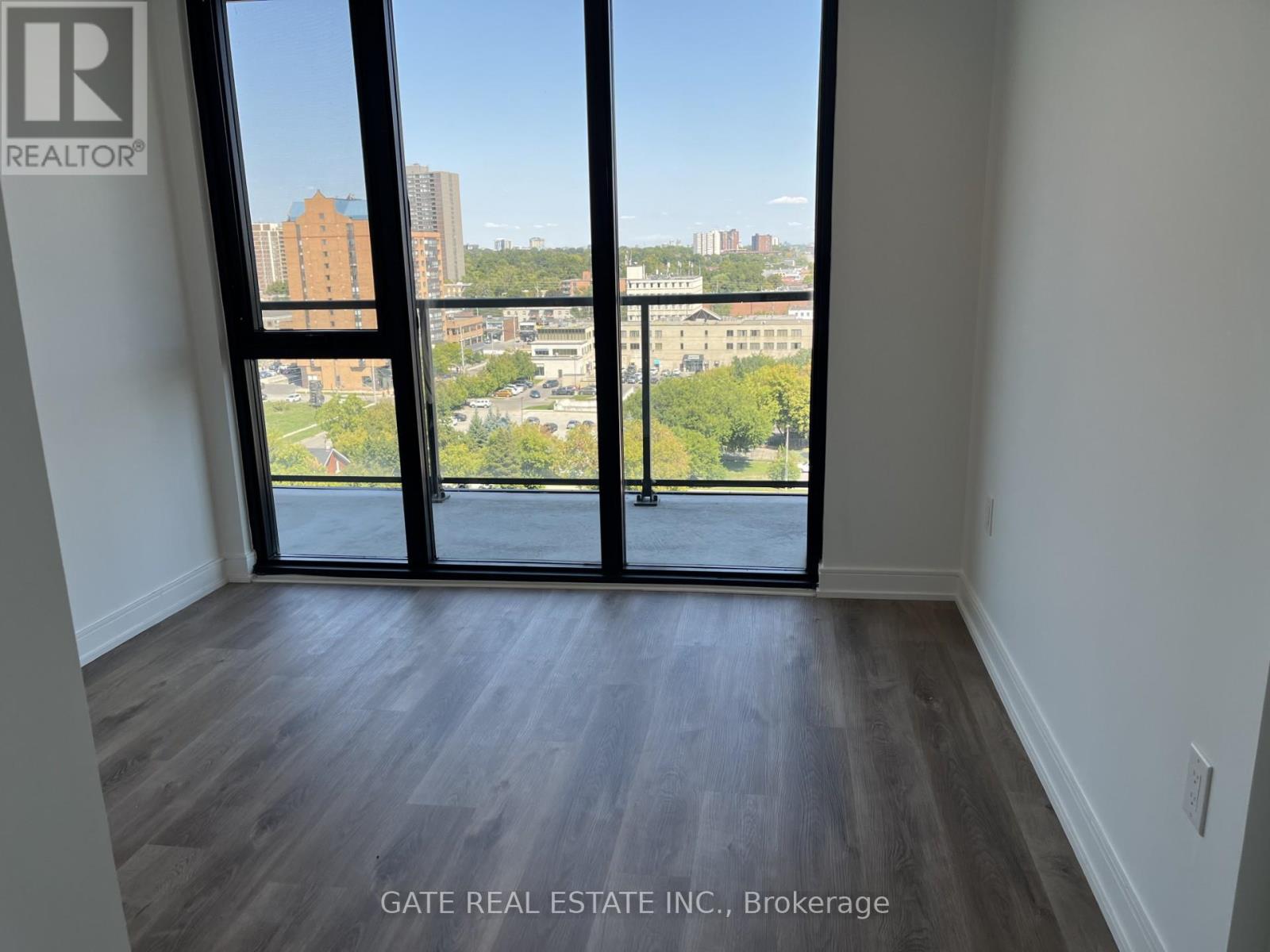 1002 - 3009 Novar Road, Mississauga, Ontario  L5B 0P9 - Photo 8 - W12400615