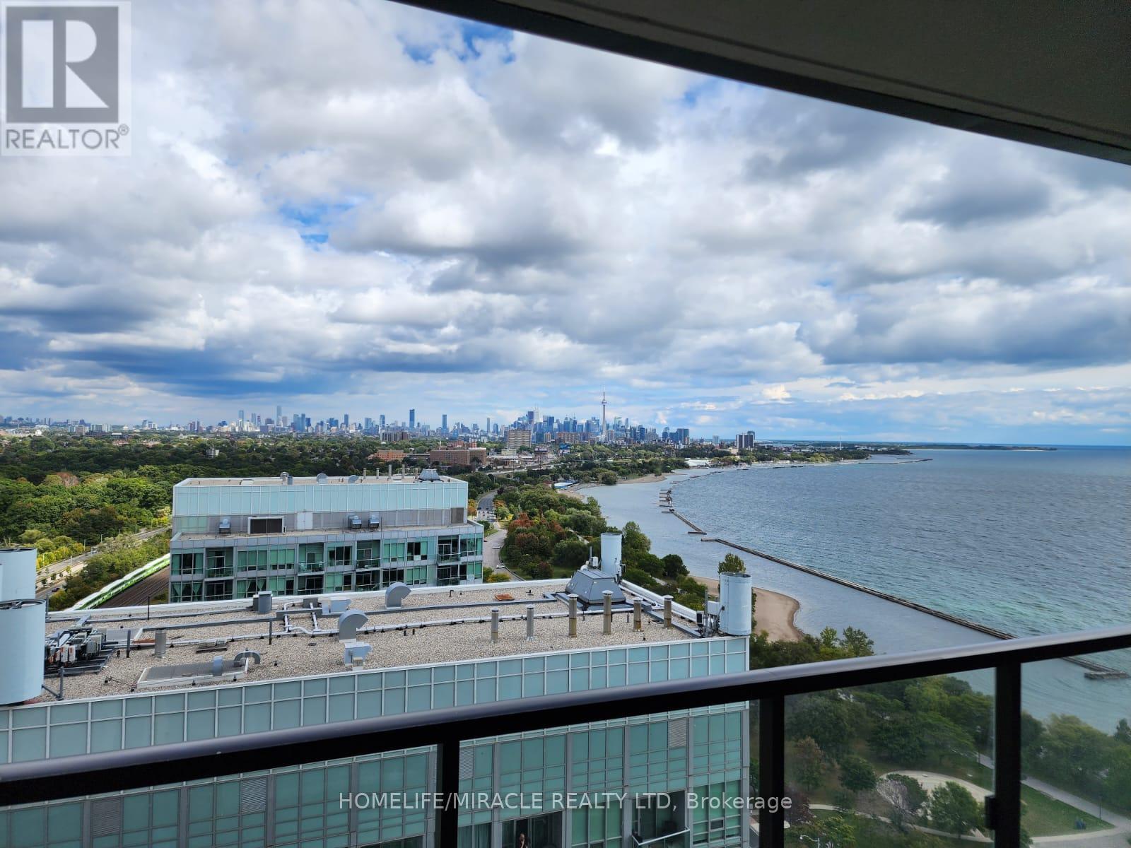 1926 Lakeshore Boulevard, Toronto, Ontario  M6S 1A1 - Photo 24 - W12400618