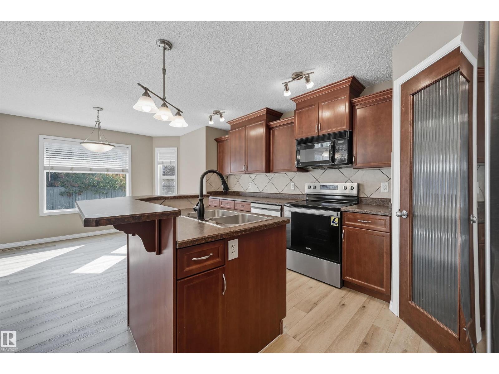 6919 Strom Ln Nw, Edmonton, Alberta  T6R 0G3 - Photo 15 - E4457523
