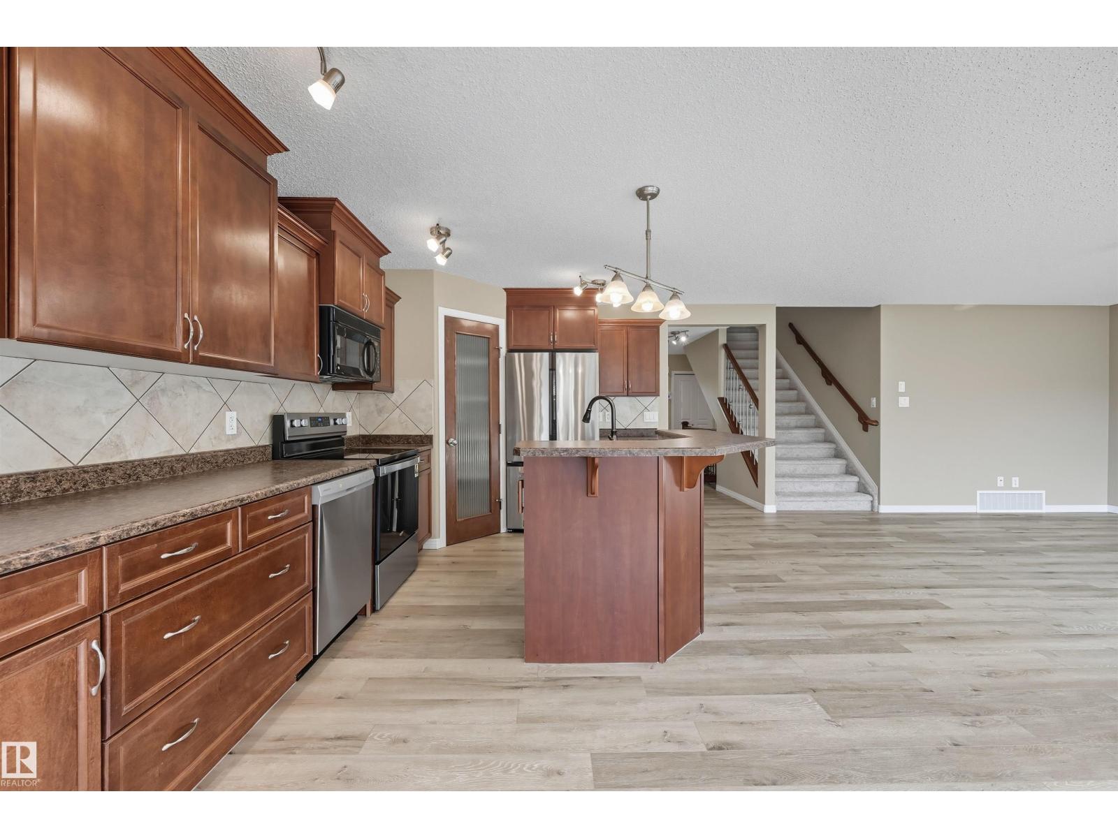 6919 Strom Ln Nw, Edmonton, Alberta  T6R 0G3 - Photo 16 - E4457523