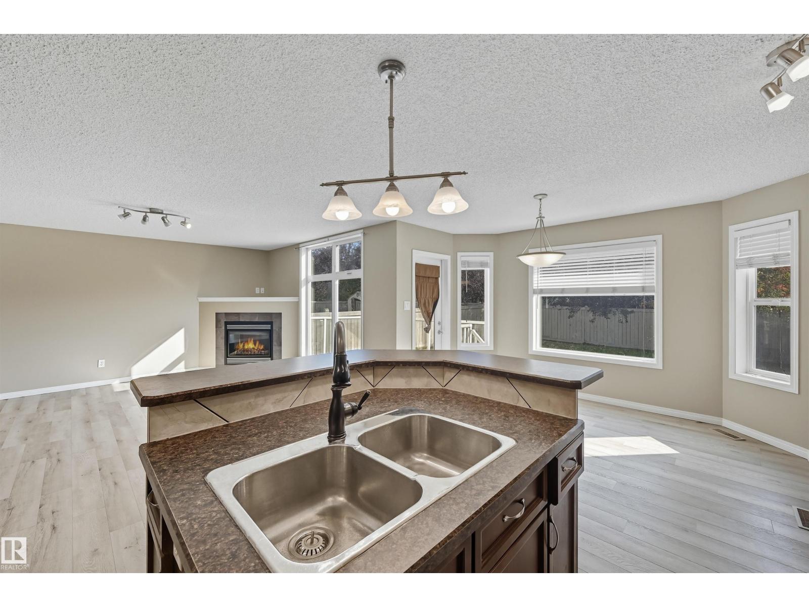 6919 Strom Ln Nw, Edmonton, Alberta  T6R 0G3 - Photo 18 - E4457523