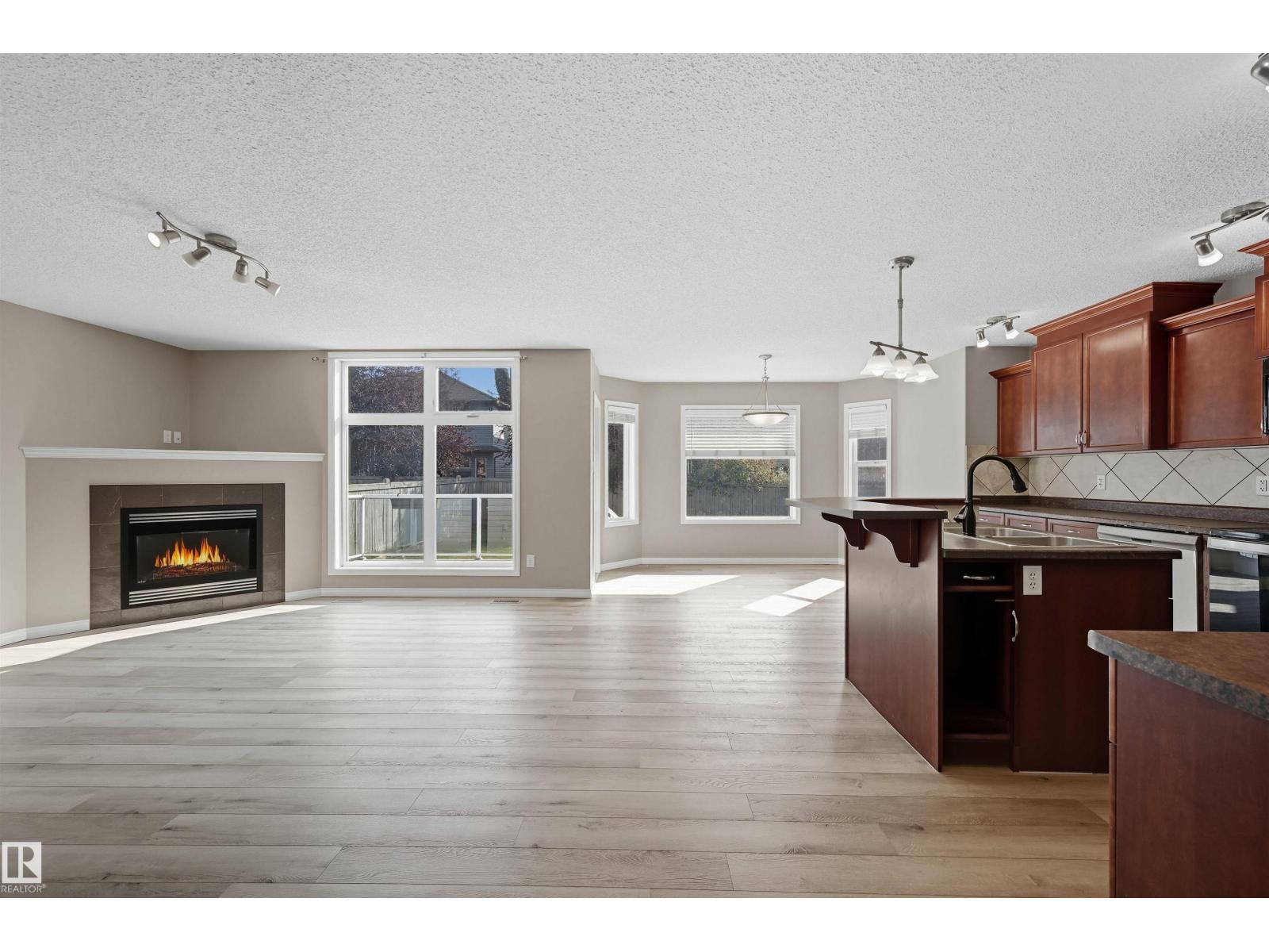 6919 Strom Ln Nw, Edmonton, Alberta  T6R 0G3 - Photo 9 - E4457523