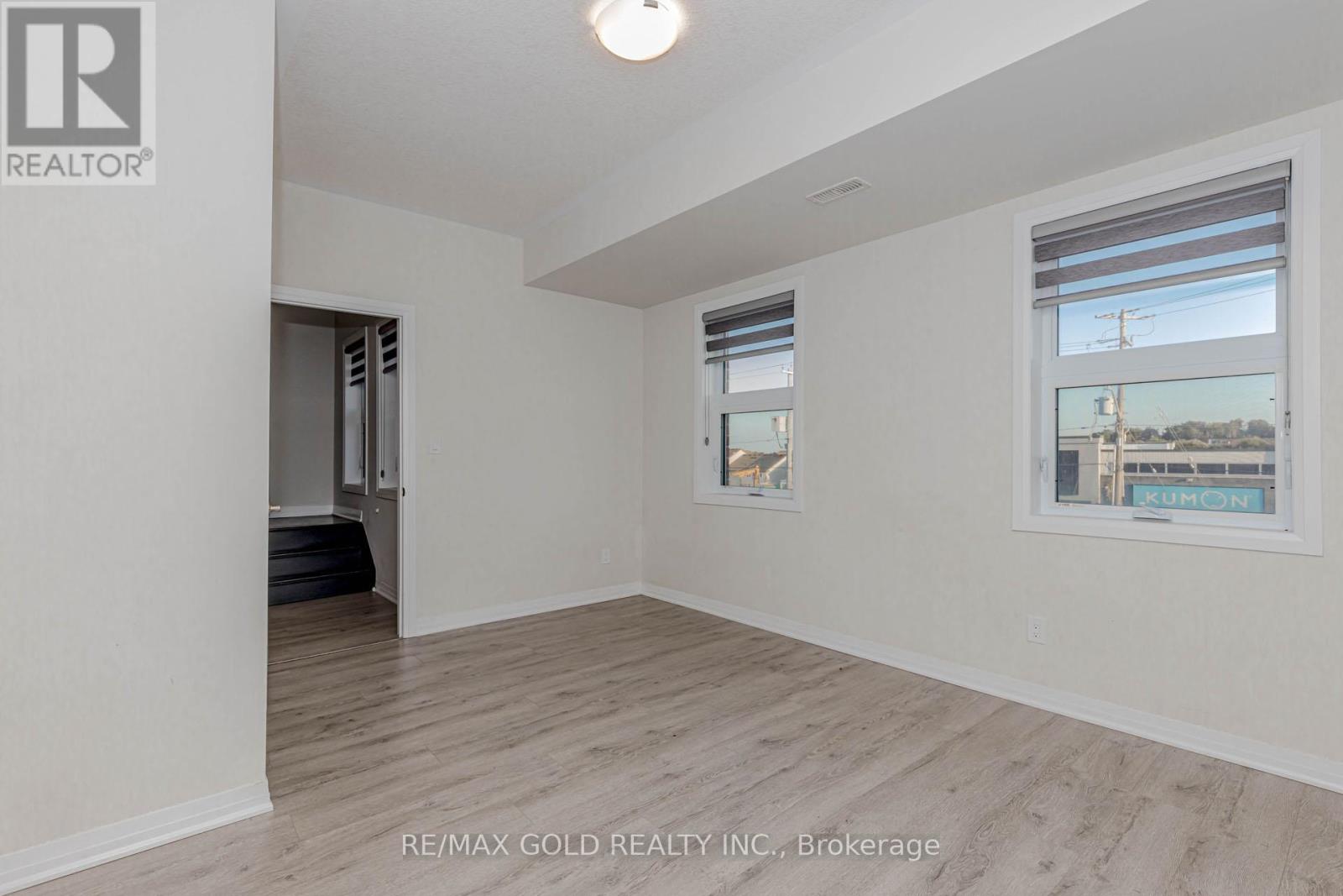 3 - 124 Seabrook Drive, Kitchener, Ontario  N2R 0R7 - Photo 22 - X12400471
