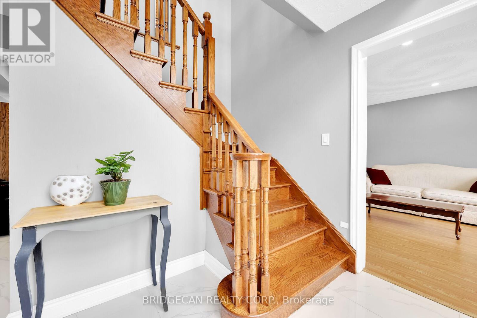 25 Highbury Drive, Hamilton, Ontario  L8J 2T3 - Photo 20 - X12400493