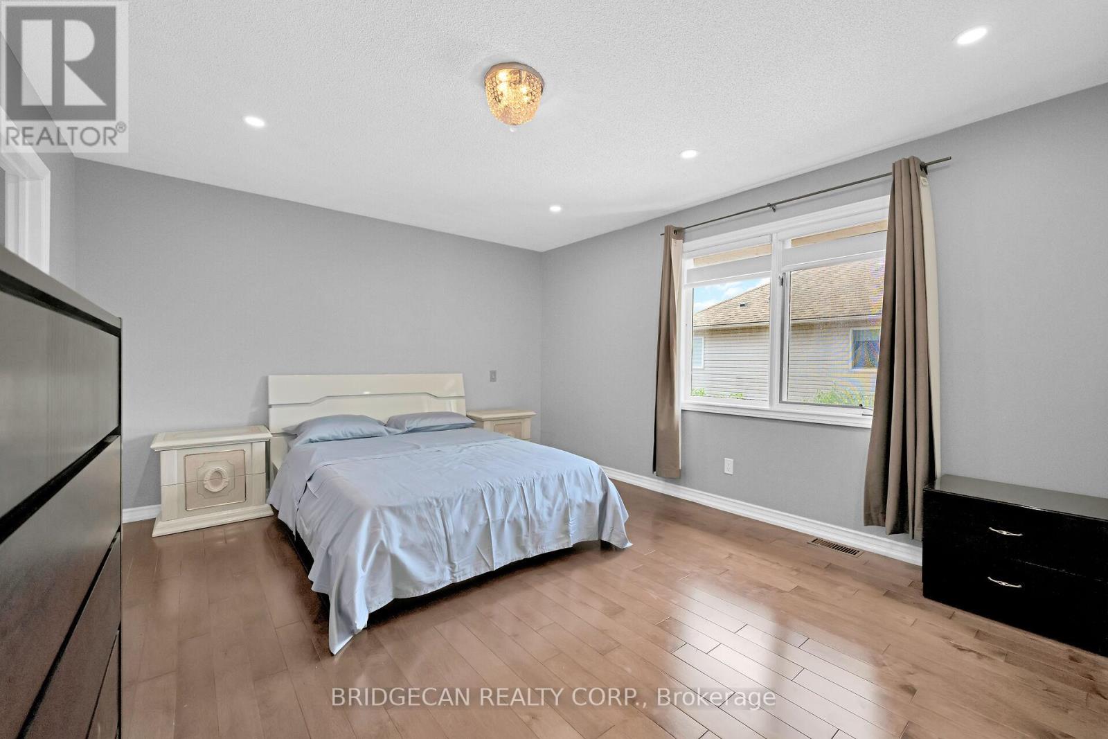 25 Highbury Drive, Hamilton, Ontario  L8J 2T3 - Photo 22 - X12400493