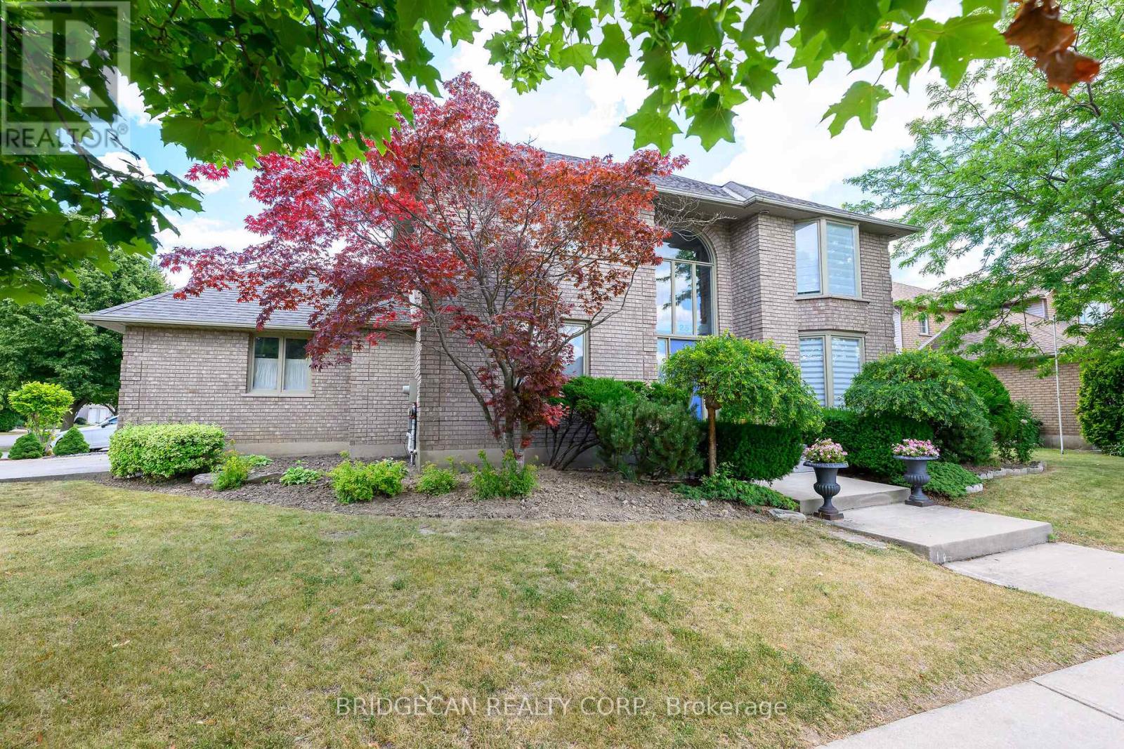 25 Highbury Drive, Hamilton, Ontario  L8J 2T3 - Photo 48 - X12400493