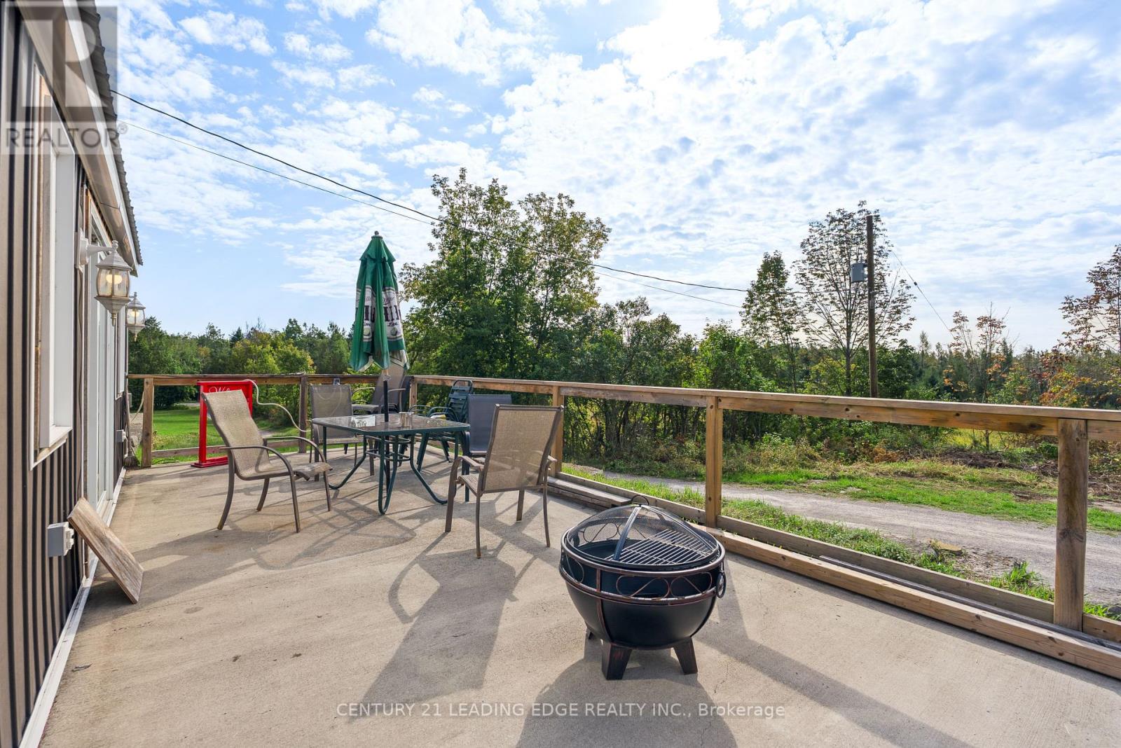 381 Burnt River Road, Kawartha Lakes (Somerville), Ontario  K0M 1C0 - Photo 17 - X12400545