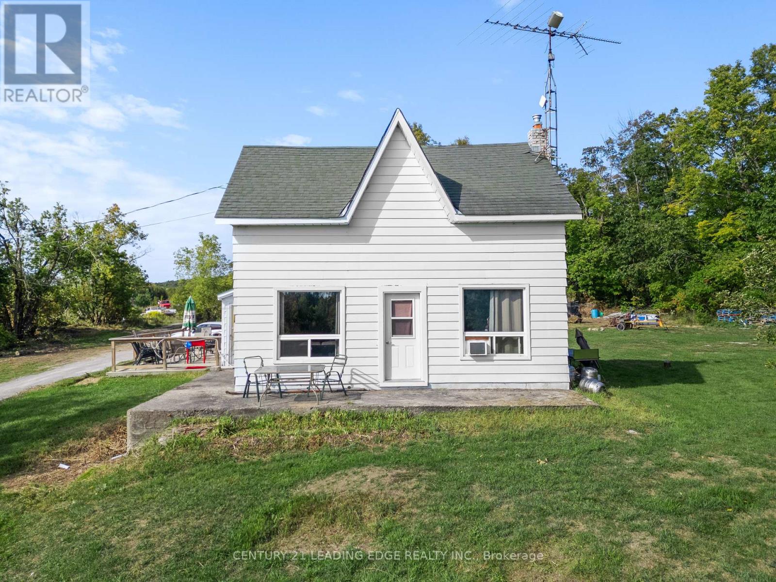 381 Burnt River Road, Kawartha Lakes (Somerville), Ontario  K0M 1C0 - Photo 2 - X12400545